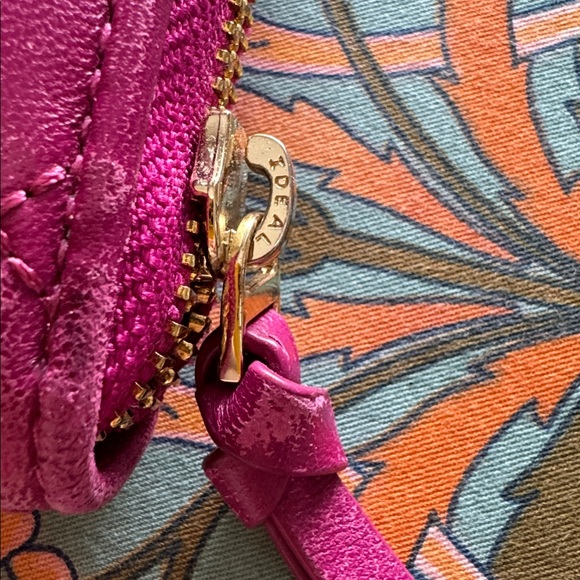 Tory Burch Alexa wallet. Raspberry - Picture 5 of 10